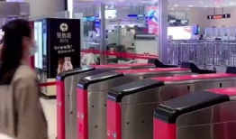 高铁进站视频,科技与速度的完美融合